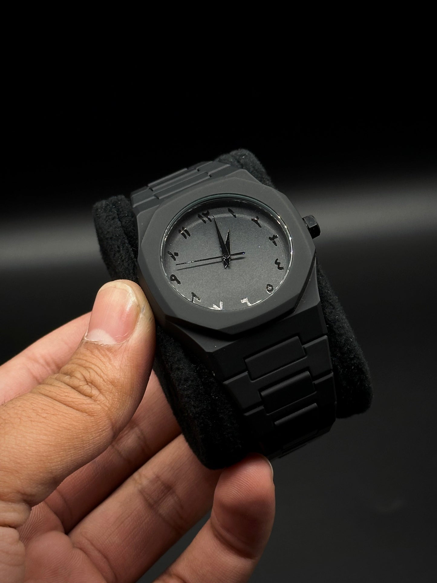 Full BLACK AURA Quartz Watch – Lightweight Design,Premium Quality & Finish